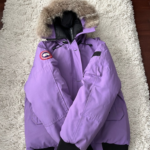 Authentic EUC Canada Goose Bomber Jacket - Picture 1 of 8